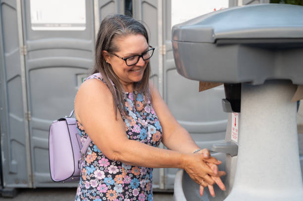 Best Portable toilet rental cost  in Oyster Creek, TX